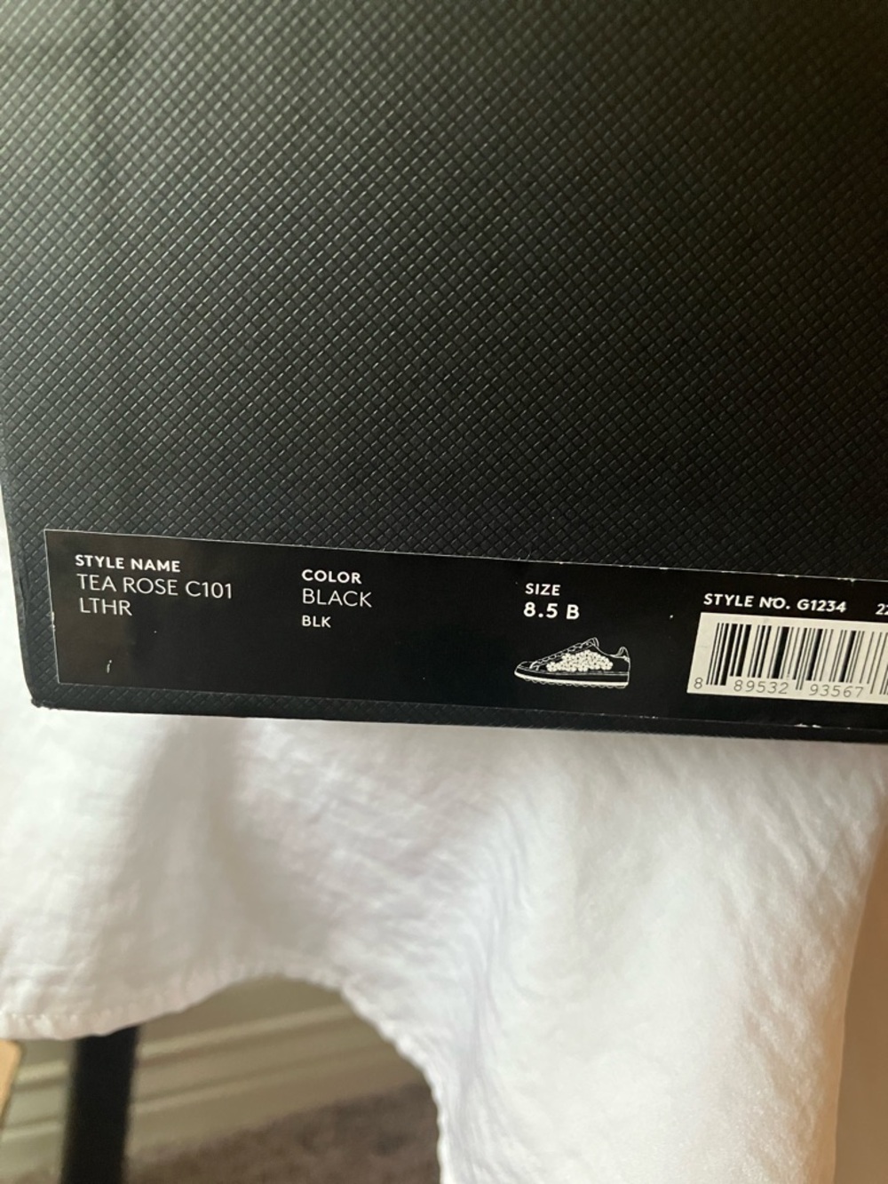 Coach: Black Leather (G1234) Tea Rose Floral Appliqué Sneakers- IOB- 8.5 - Picture 15 of 16